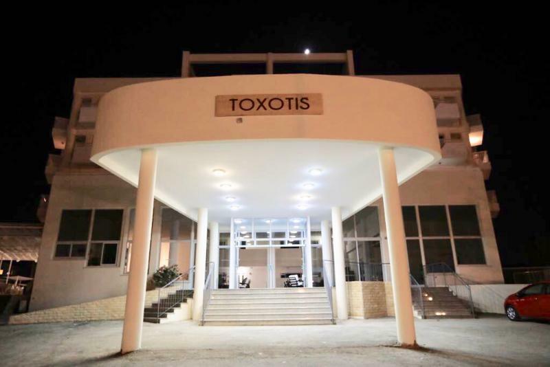 Toxotis Hotel Pernera Екстер'єр фото